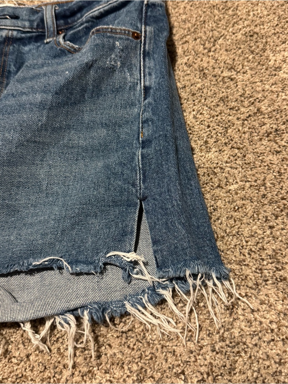 A&F 4” Mom Short High Rise - Picture 3 of 4